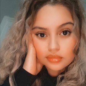 Meet your Posher, Norma